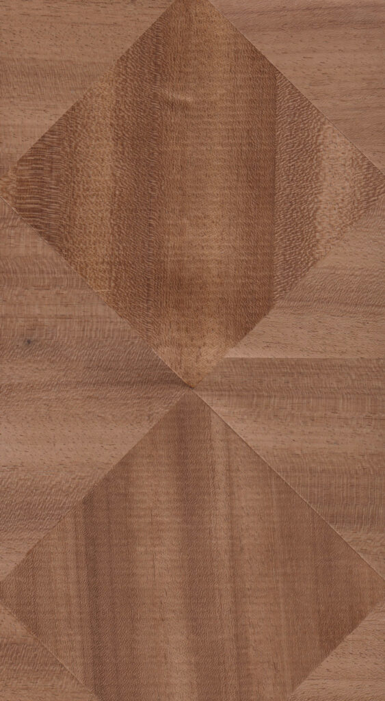 WOOD VENEER & MARQUETERIE I05